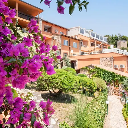 Boutique Torre Di Cala Piccola 4*