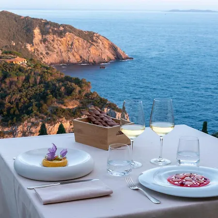 Boutique Torre Di Cala Piccola Hotel 4*