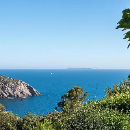 Boutique Torre Di Cala Piccola Hotel 4*