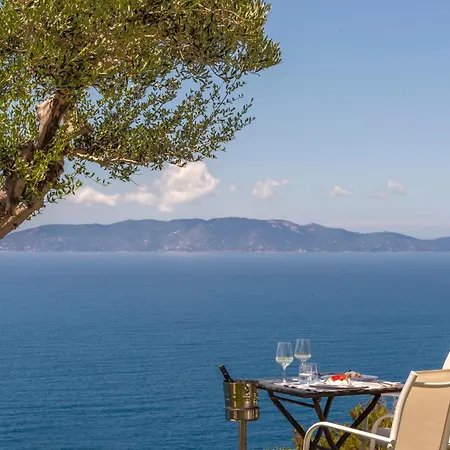 Boutique Torre Di Cala Piccola Hotel 4*