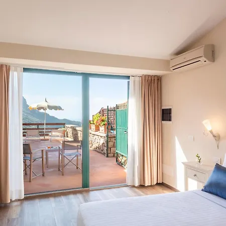 Hotel Boutique Torre Di Cala Piccola 4*